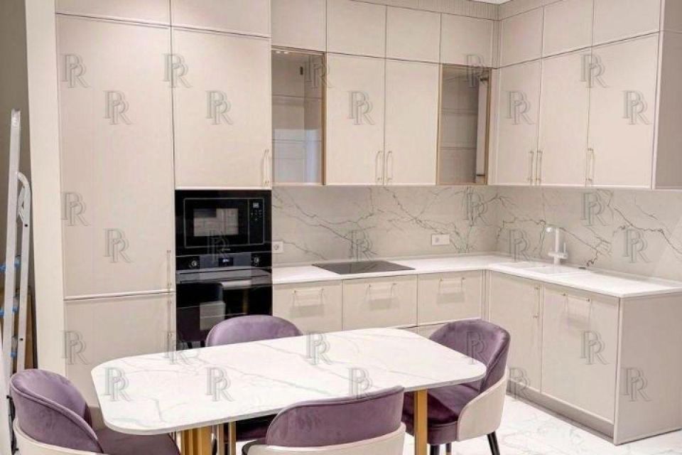 Сдаётся 2-комнатная квартира, 73 м²