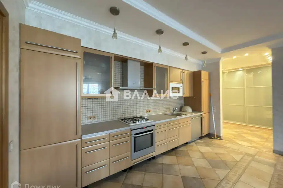 Продаётся 2-комнатная квартира, 82 м²