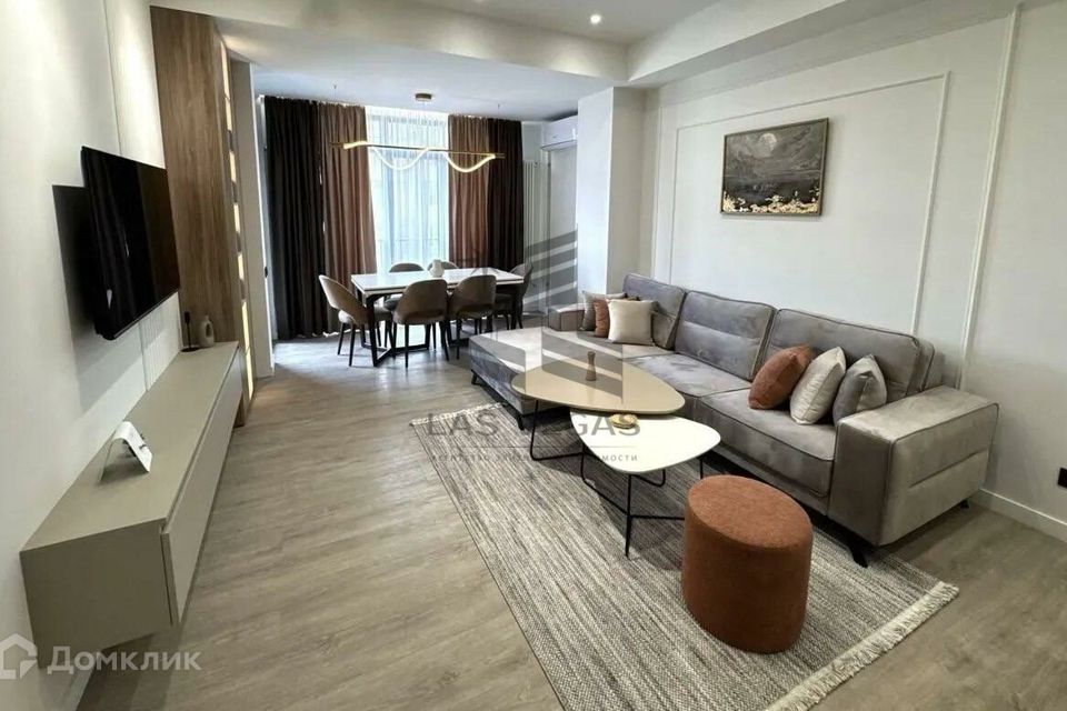 Сдаётся 2-комнатная квартира, 65 м²