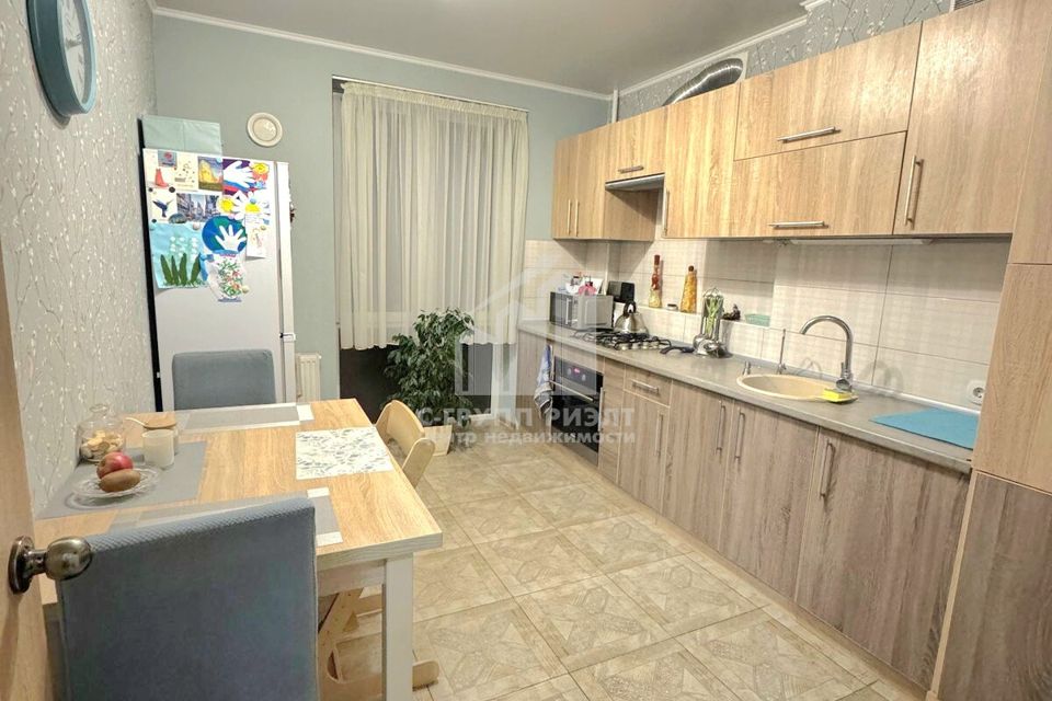 Продаётся 2-комнатная квартира, 56.3 м²