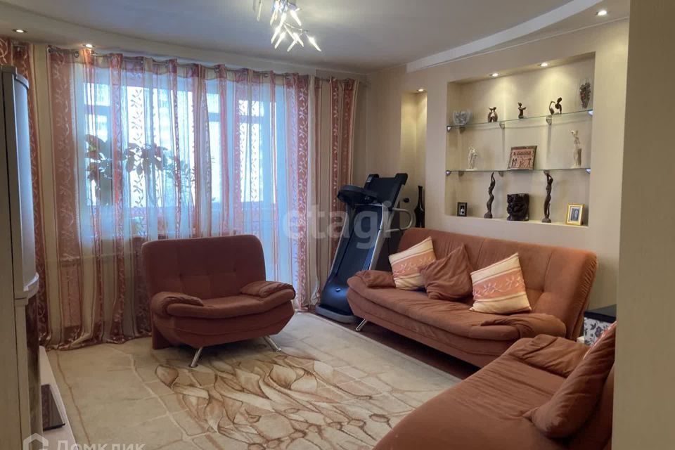 Продаётся 5-комнатная квартира, 106.4 м²