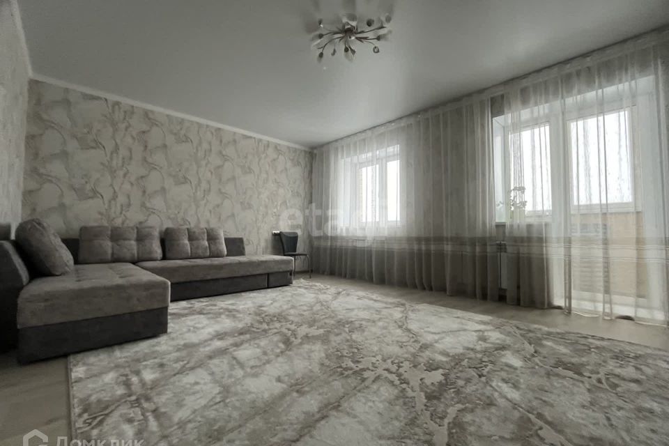 Продаётся 2-комнатная квартира, 77.2 м²