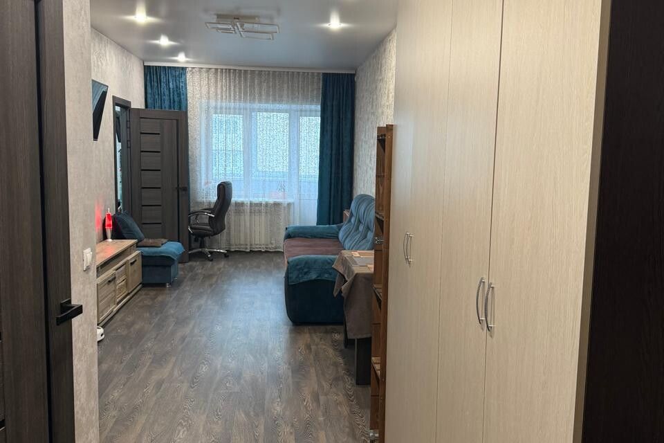 Продаётся 4-комнатная квартира, 61.5 м²