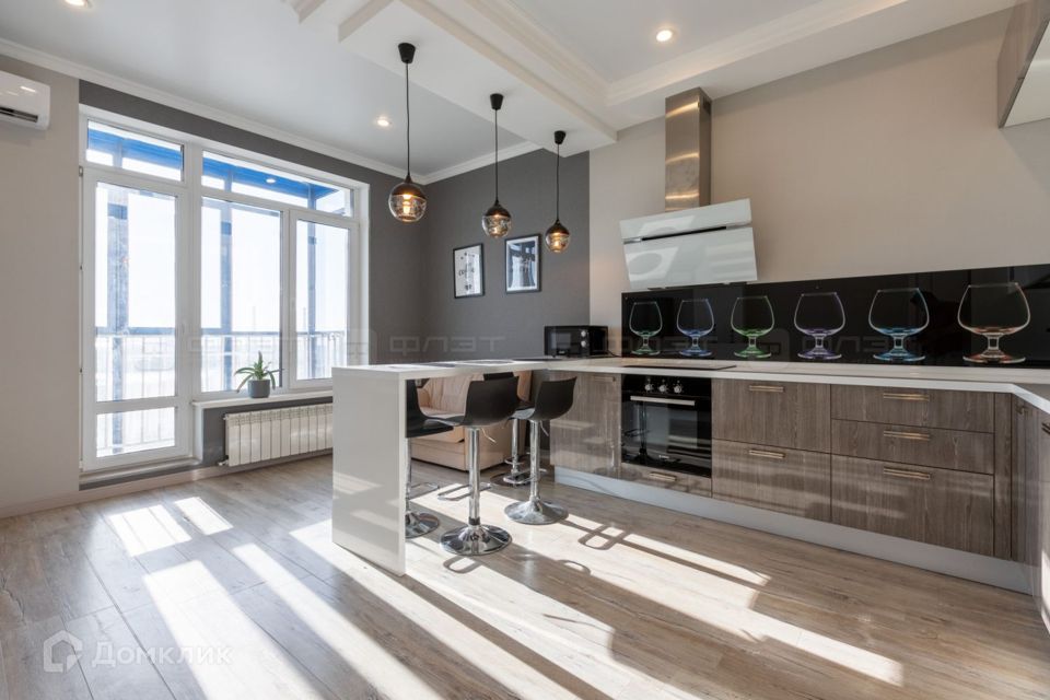 Продаётся 3-комнатная квартира, 70.3 м²