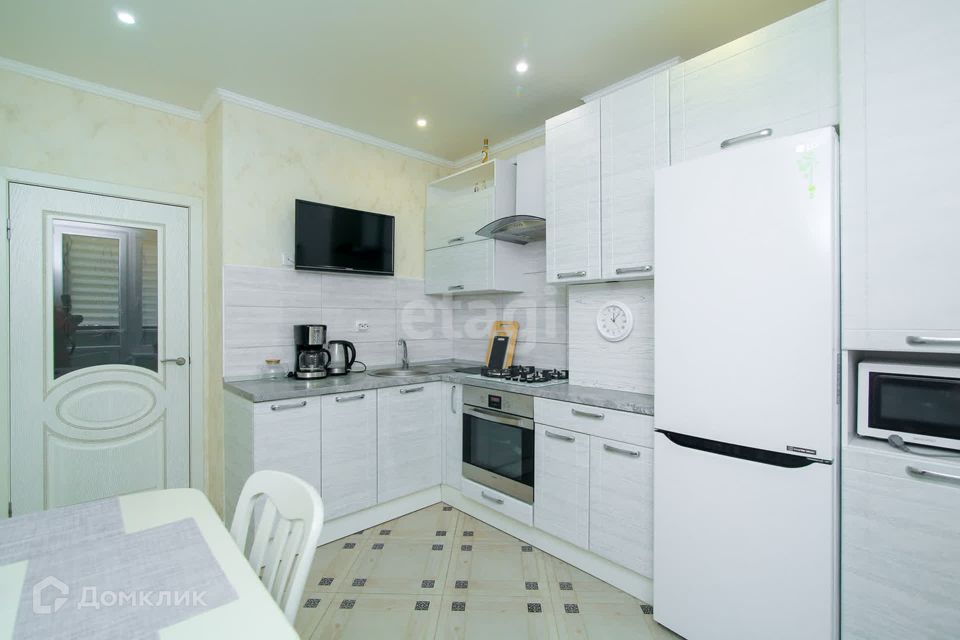 Продаётся 1-комнатная квартира, 40.7 м²