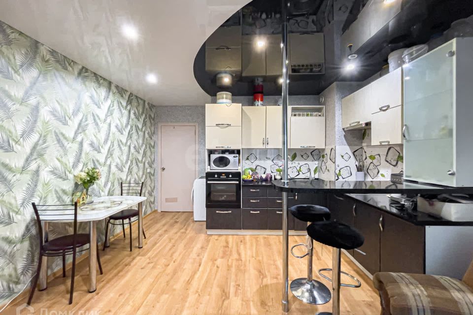 Продаётся 2-комнатная квартира, 67.8 м²