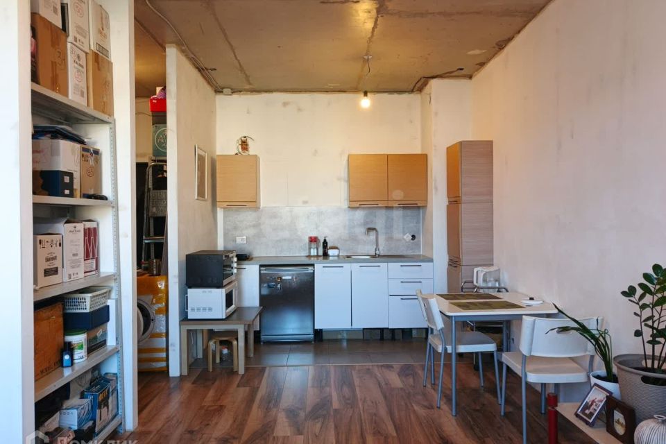 Продаётся 1-комнатная квартира, 42.3 м²