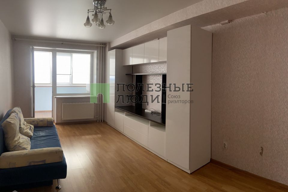 Продаётся 1-комнатная квартира, 46.7 м²