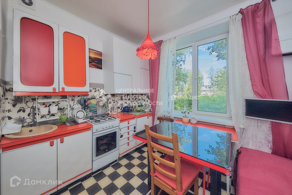 Продаётся 3-комнатная квартира, 70.5 м²