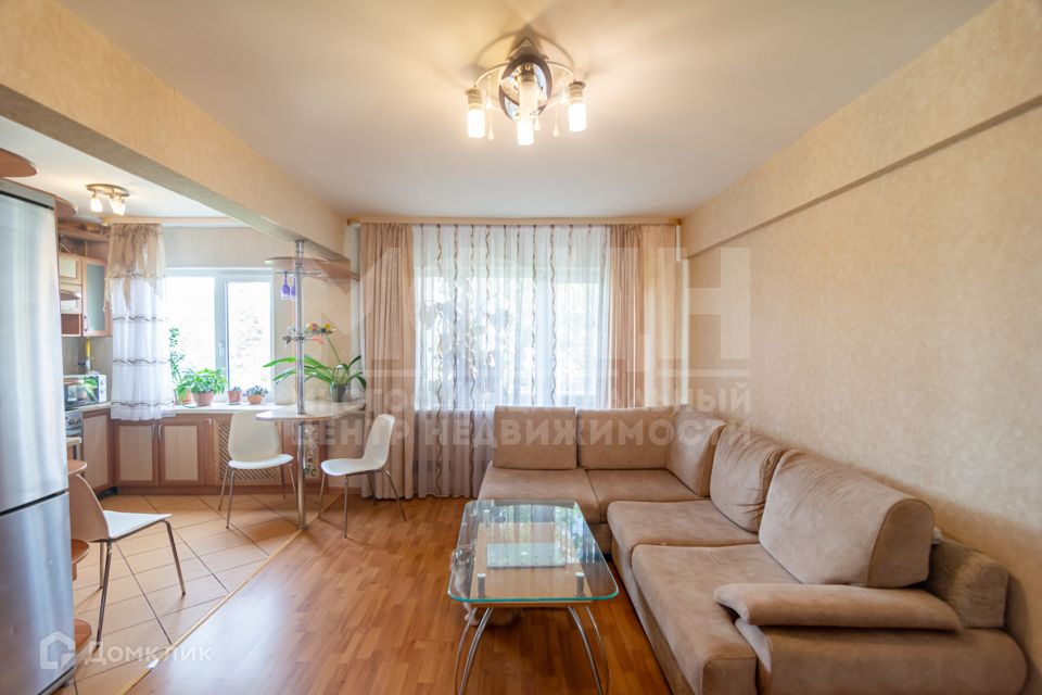 Продаётся 3-комнатная квартира, 59.8 м²