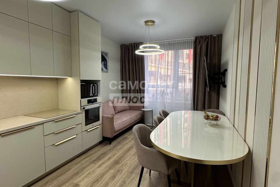 Продаётся 2-комнатная квартира, 65.5 м²