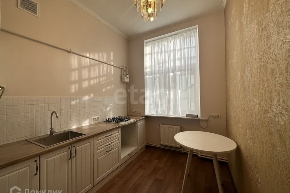 Продаётся 2-комнатная квартира, 65 м²