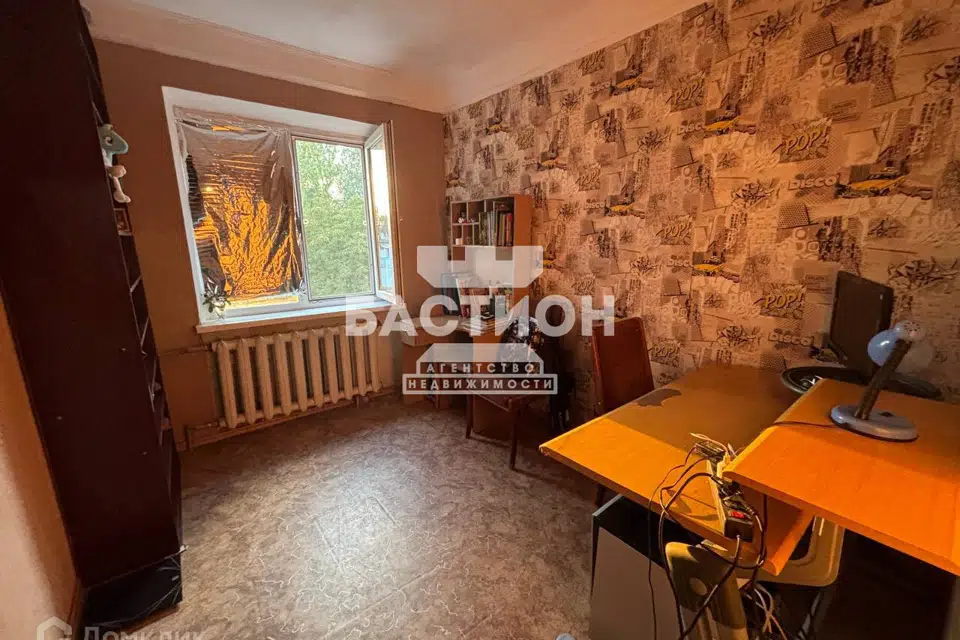 Продаётся 3-комнатная квартира, 54.5 м²