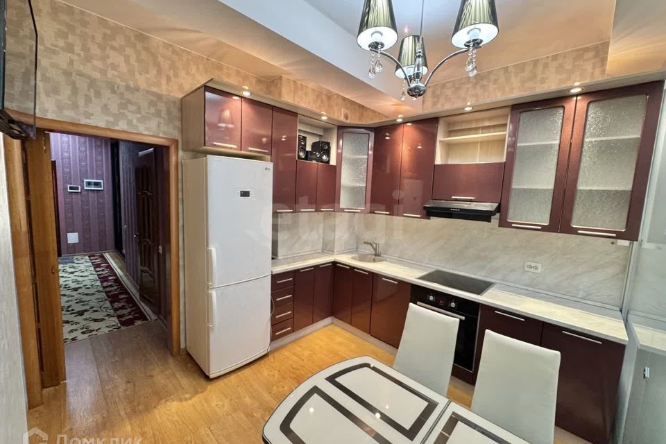 Продаётся 2-комнатная квартира, 67.8 м²