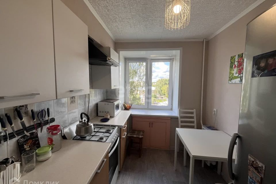 Продаётся 3-комнатная квартира, 58.3 м²