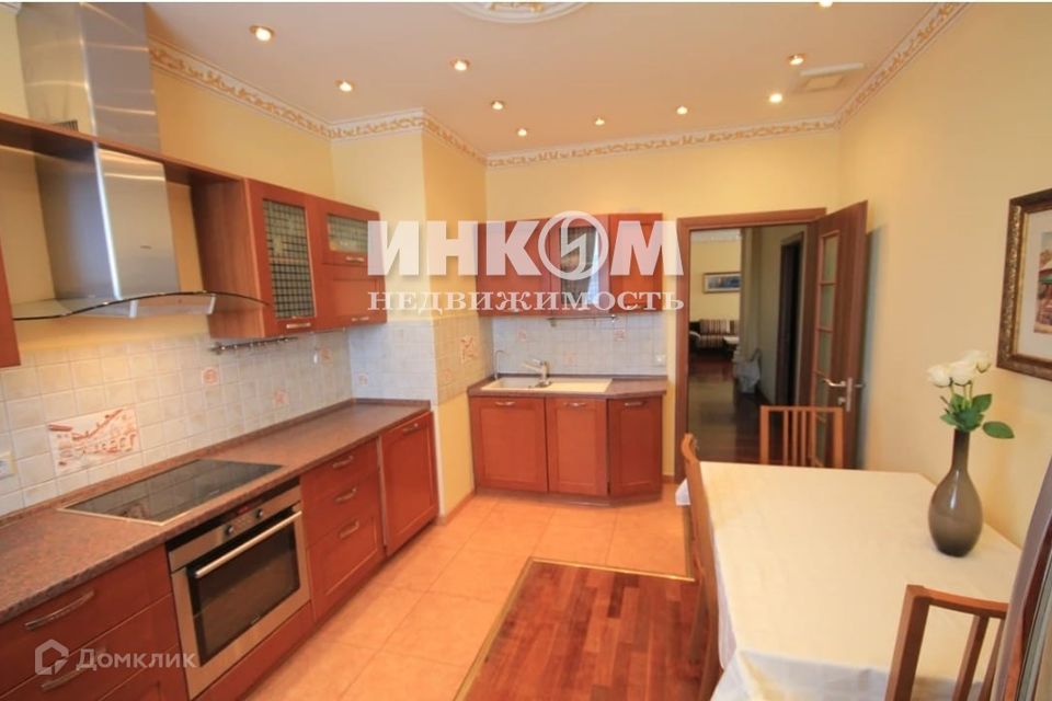 Сдаётся 3-комнатная квартира, 116 м²