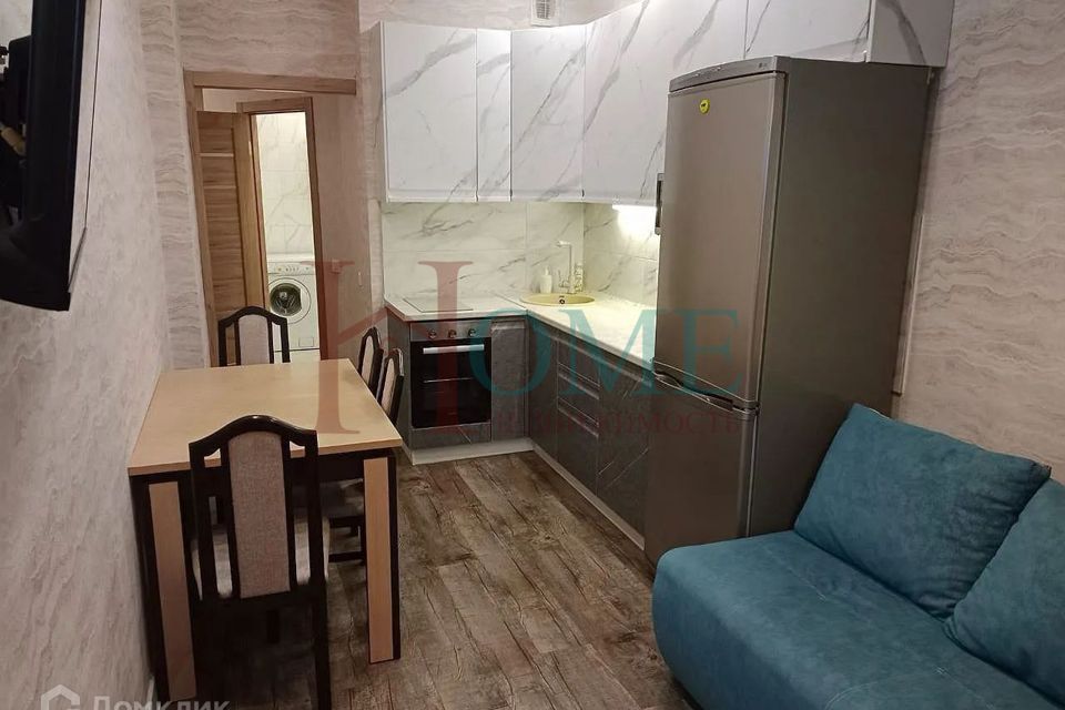 Сдаётся 1-комнатная квартира, 42 м²