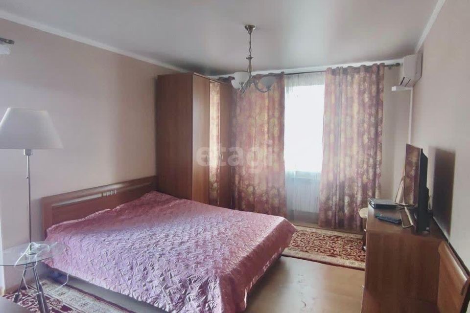 Продаётся 2-комнатная квартира, 63.7 м²