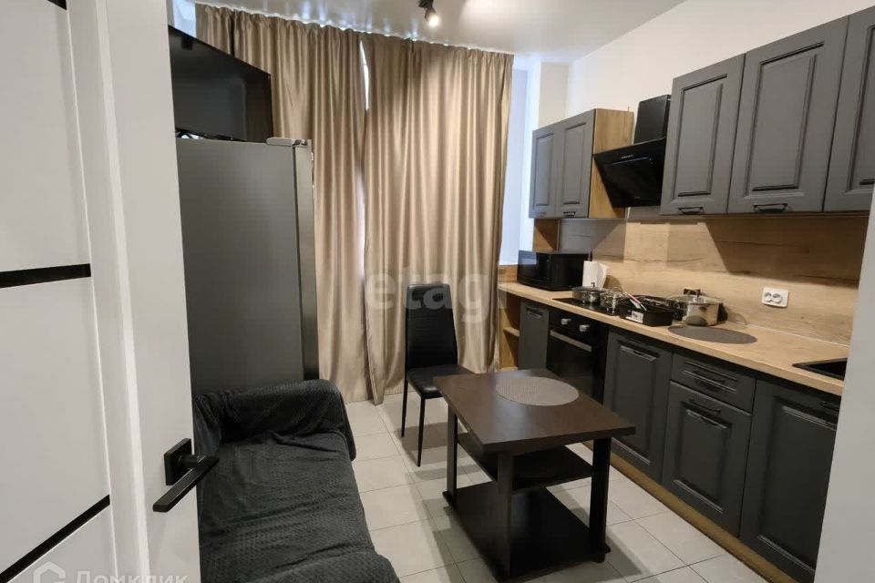 Продаётся 1-комнатная квартира, 37 м²