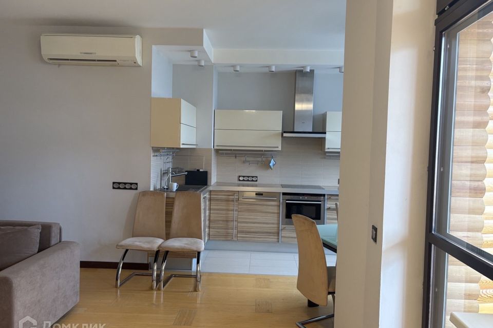 Сдаётся 3-комнатная квартира, 105 м²