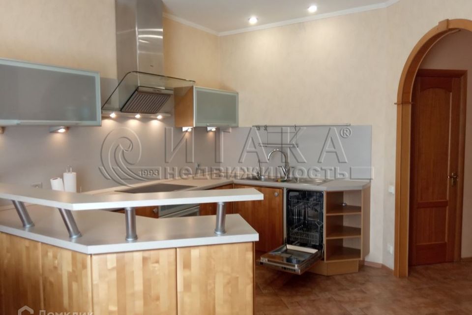 Сдаётся 2-комнатная квартира, 95 м²