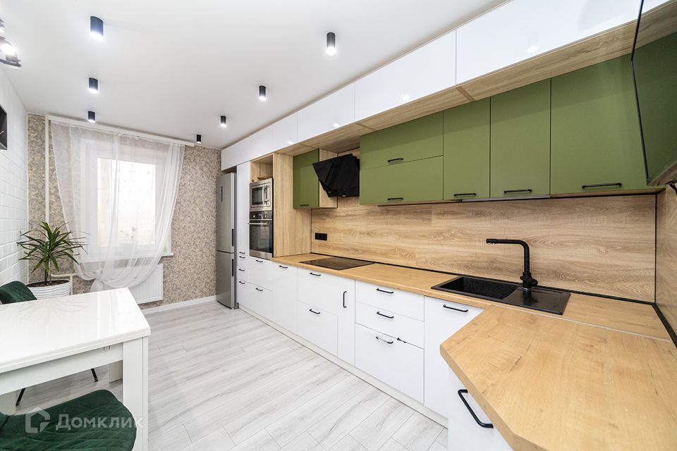 Продаётся 3-комнатная квартира, 90.4 м²