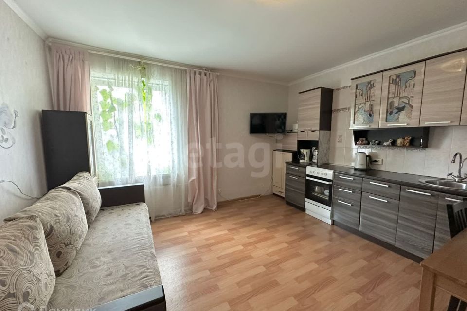 Продаётся 1-комнатная квартира, 41.2 м²