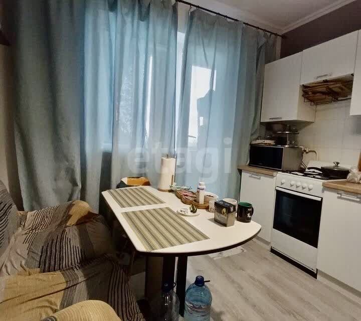 Продаётся 1-комнатная квартира, 36.7 м²