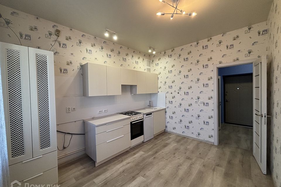 Продаётся 1-комнатная квартира, 42 м²