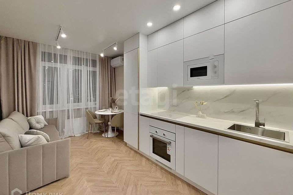 Продаётся 1-комнатная квартира, 38 м²