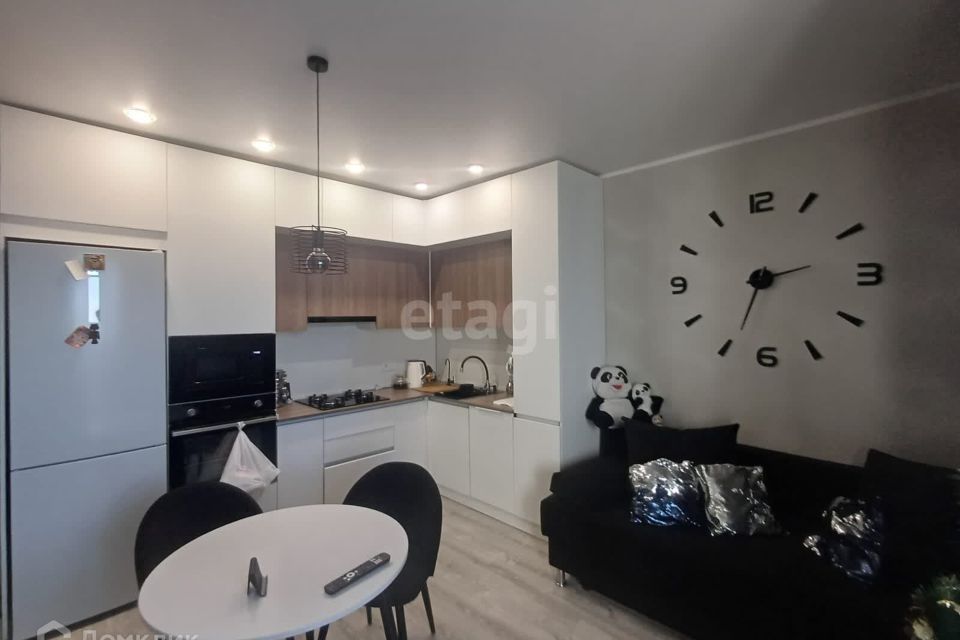 Продаётся 1-комнатная квартира, 49.6 м²