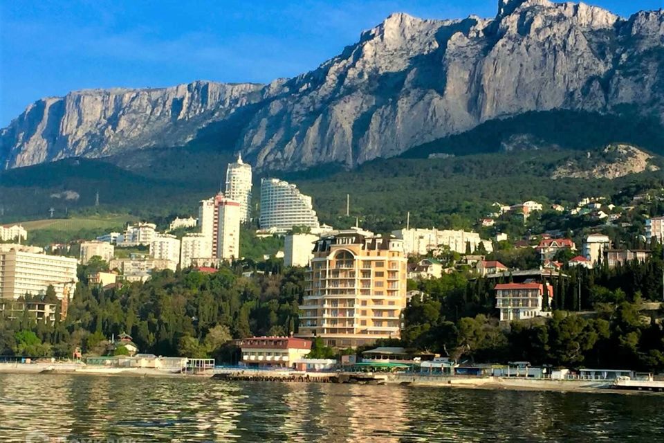 Продаётся 2-комнатная квартира, 92 м²