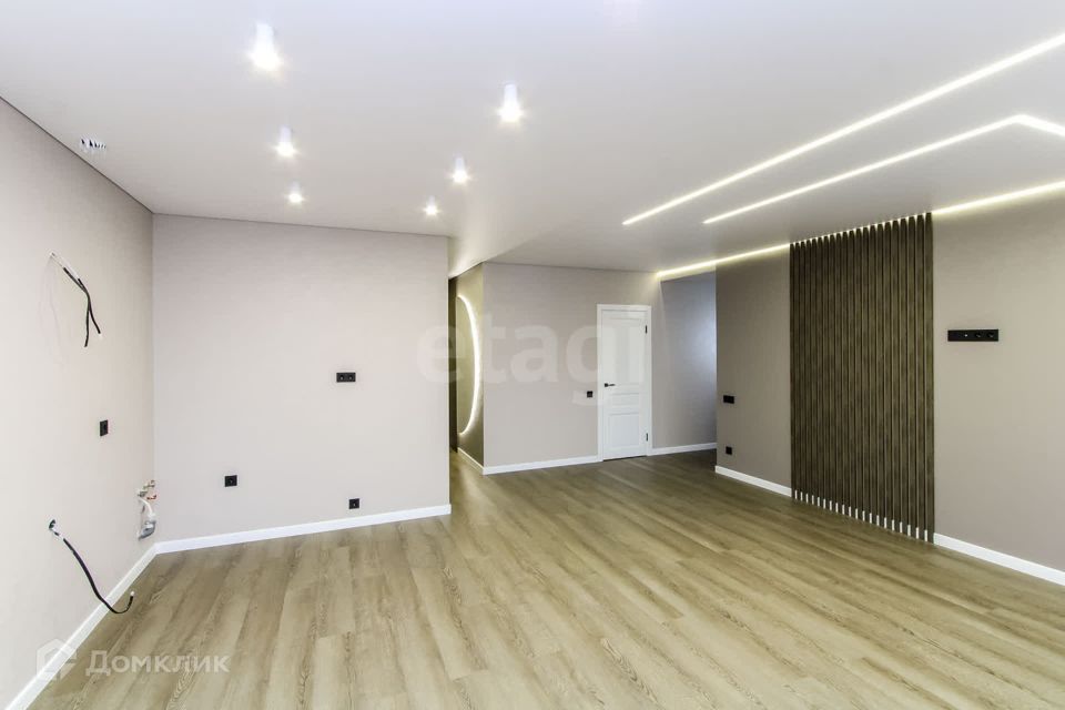Продаётся 1-комнатная квартира, 67.3 м²