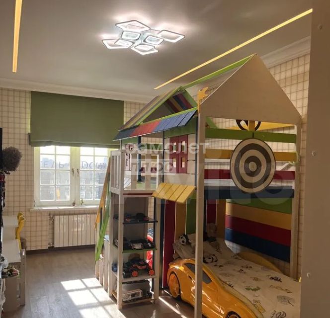 Продаётся 4-комнатная квартира, 106 м²