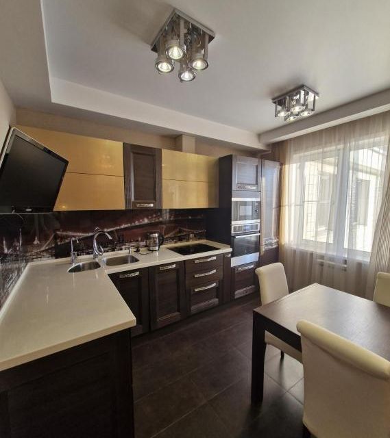 Сдаётся 3-комнатная квартира, 76 м²