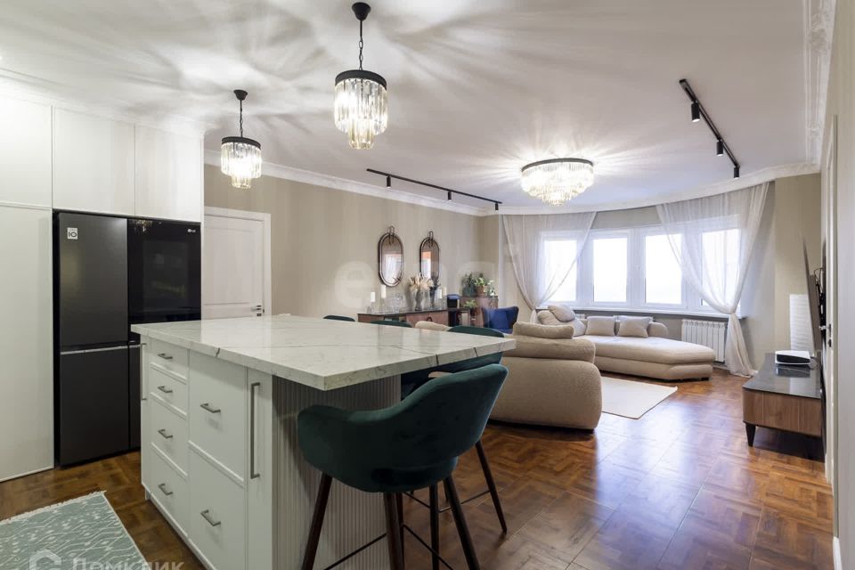 Продаётся 2-комнатная квартира, 87 м²