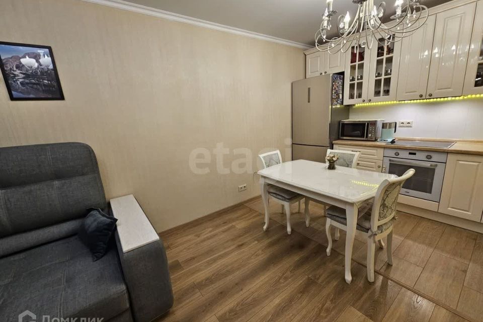 Продаётся 1-комнатная квартира, 48.7 м²