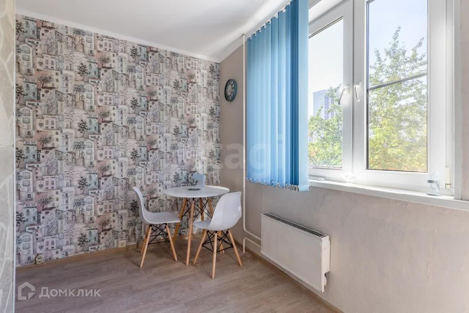 Продаётся 1-комнатная квартира, 37.7 м²