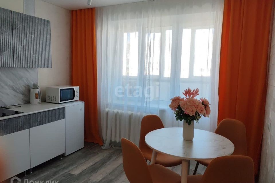 Продаётся 1-комнатная квартира, 42 м²