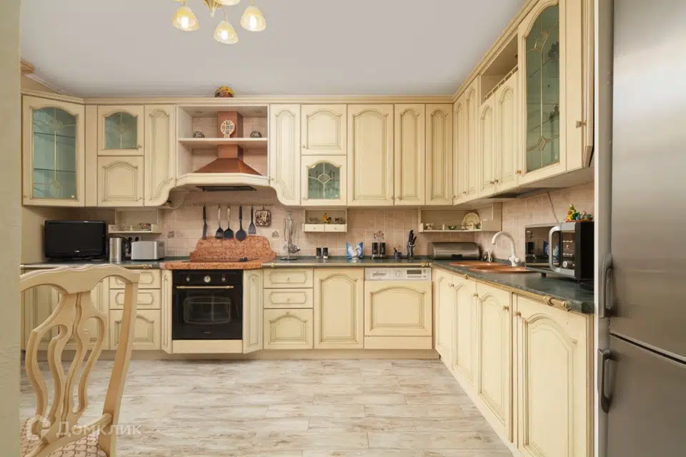 Продаётся 4-комнатная квартира, 120 м²