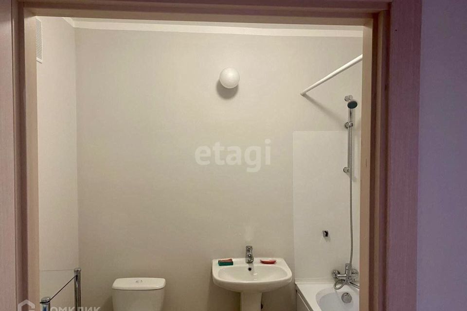 Продаётся 1-комнатная квартира, 47.7 м²