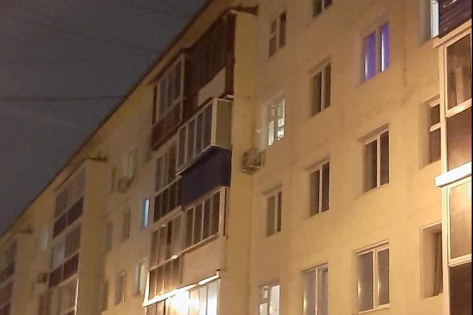 Продаётся 4-комнатная квартира, 72 м²