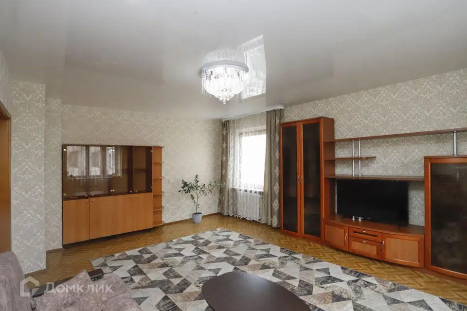 Продаётся 4-комнатная квартира, 88.4 м²