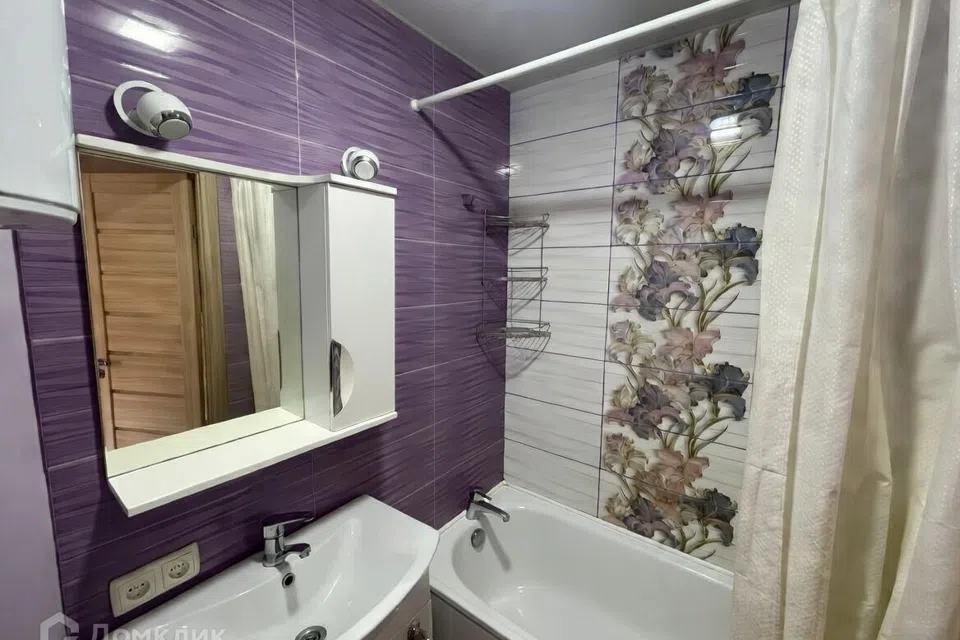 Продаётся 3-комнатная квартира, 51.5 м²