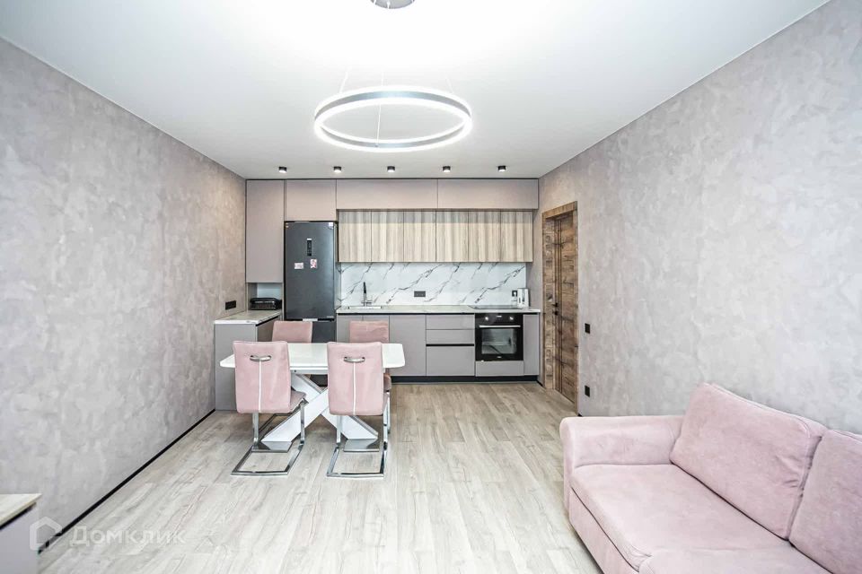 Продаётся 2-комнатная квартира, 74.7 м²