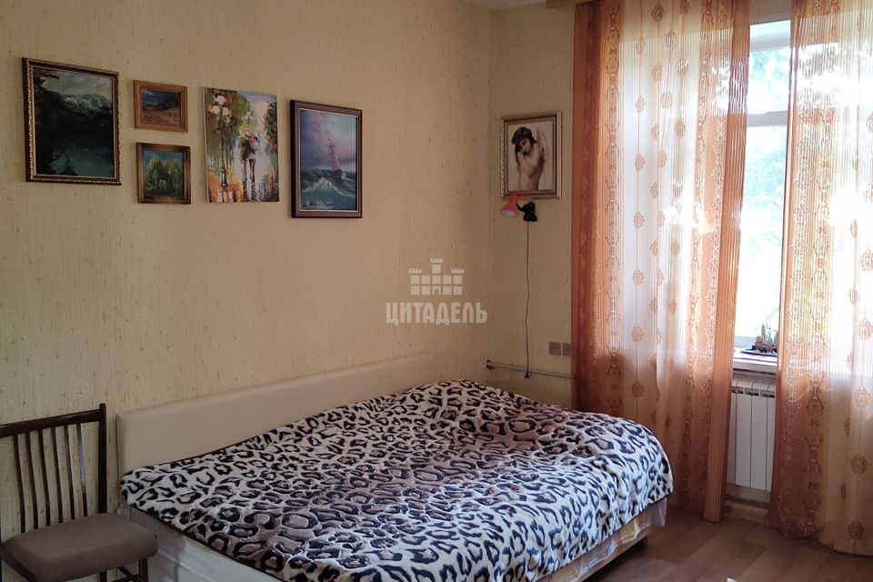 Сдаётся 2-комнатная квартира, 75 м²