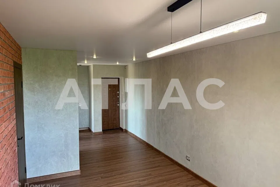 Продаётся 3-комнатная квартира, 50.3 м²