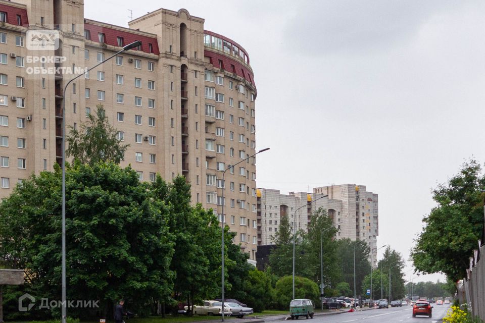 Продаётся 3-комнатная квартира, 112.7 м²