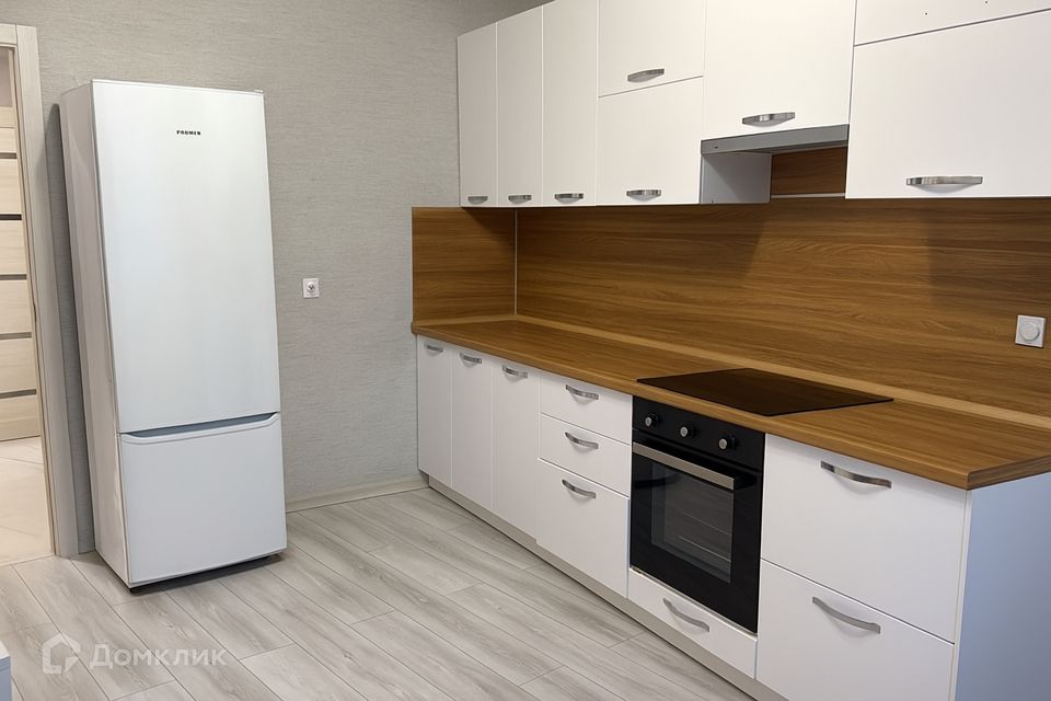 Продаётся 1-комнатная квартира, 41.8 м²