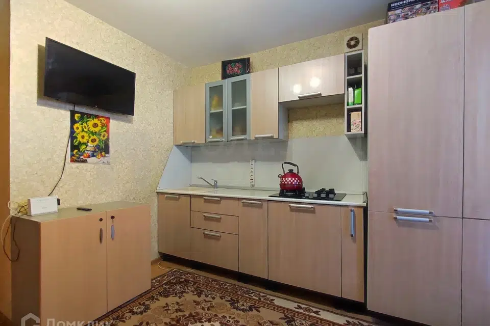 Продаётся 1-комнатная квартира, 42 м²